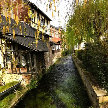 Le Murmure Du Cosnier Privee Avec *